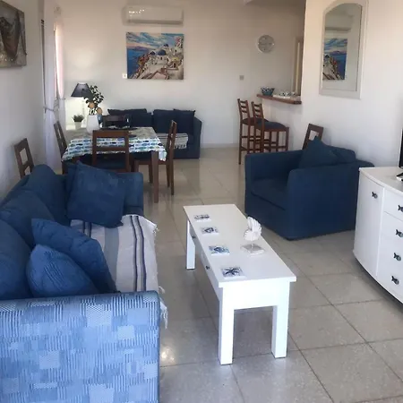 Magnificent 2 Bed Penthouse In Regina Gardens * Paphos